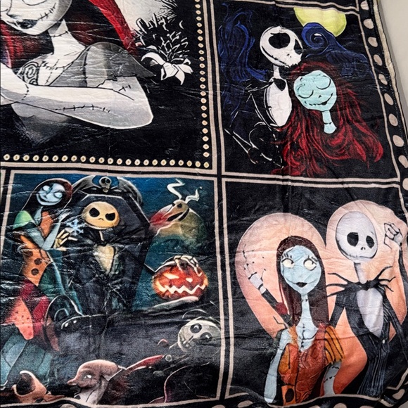 Brand New HUGE Nightmare Before Christmas Blanket 60”X80” - Picture 5 of 8